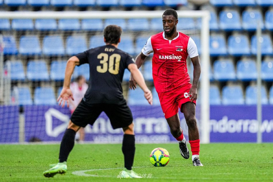 法国中场保 法国中场保