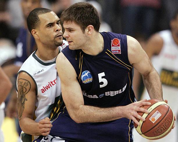 约束选手 约束选手